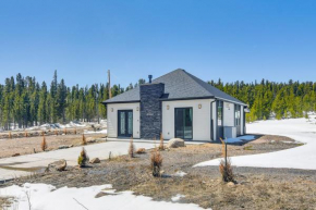 Romantic Mountain Retreat with Scenic Views!